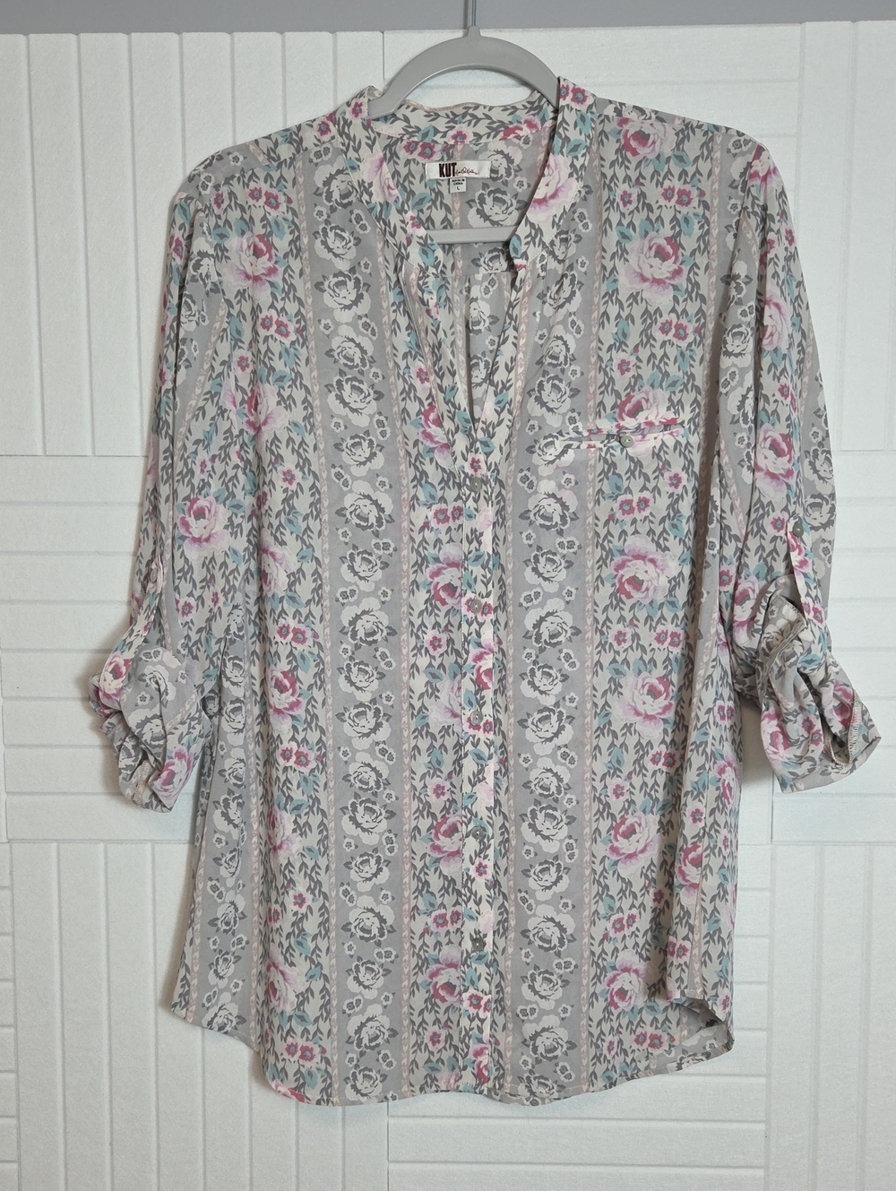 Kut From The Kloth Chiffon Floral Button Front V Neck Tab Sleeve Blouse Size L